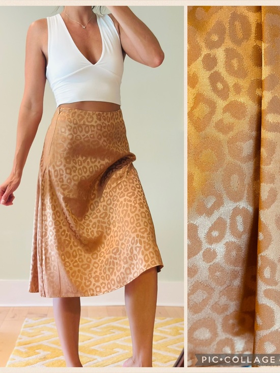 Vine & Love Dresses & Skirts - Vine & Love Rose Gold Leopard Jacquard Skirt